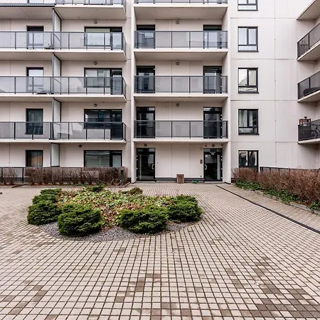 Butas Spacious And Modern With Free Parking