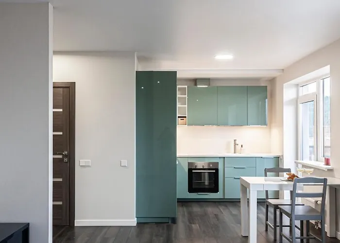 Spacious And Modern With Free Parking דירה *