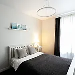 Spacious And Modern With Free Parking Vilnius