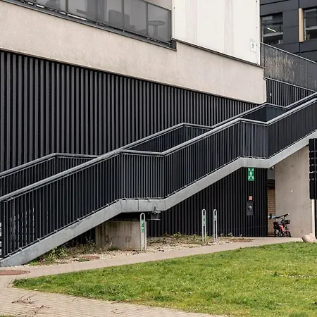 Spacious And Modern With Free Parking Appartamento